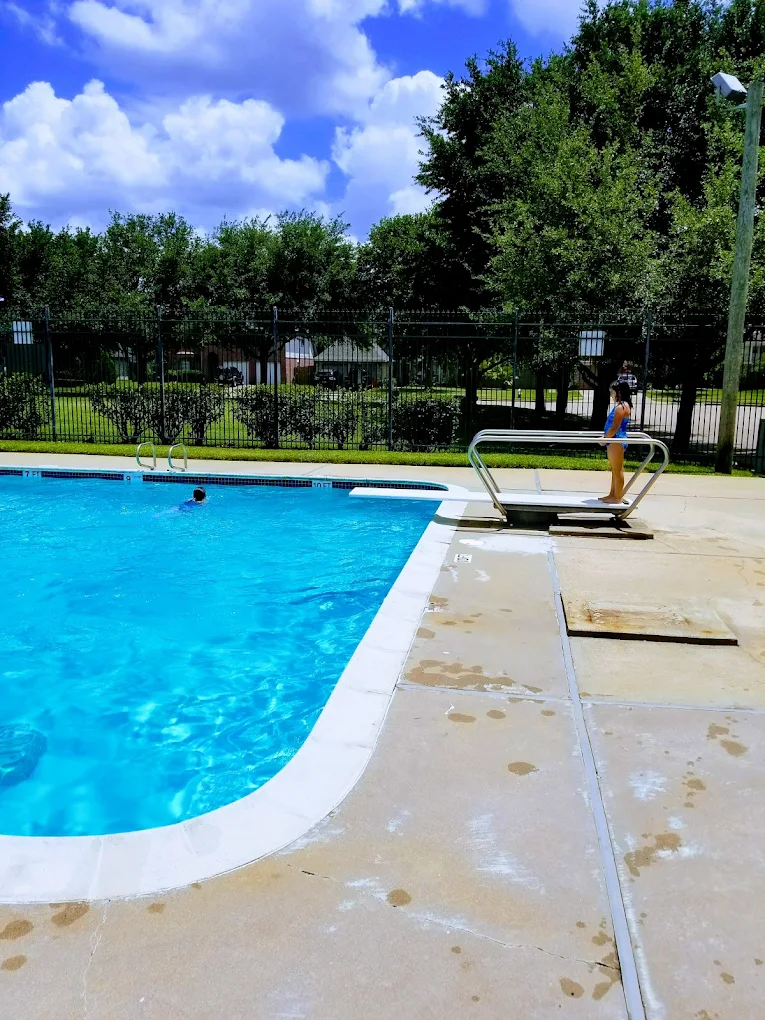 Amenity · Neighborhood Pool